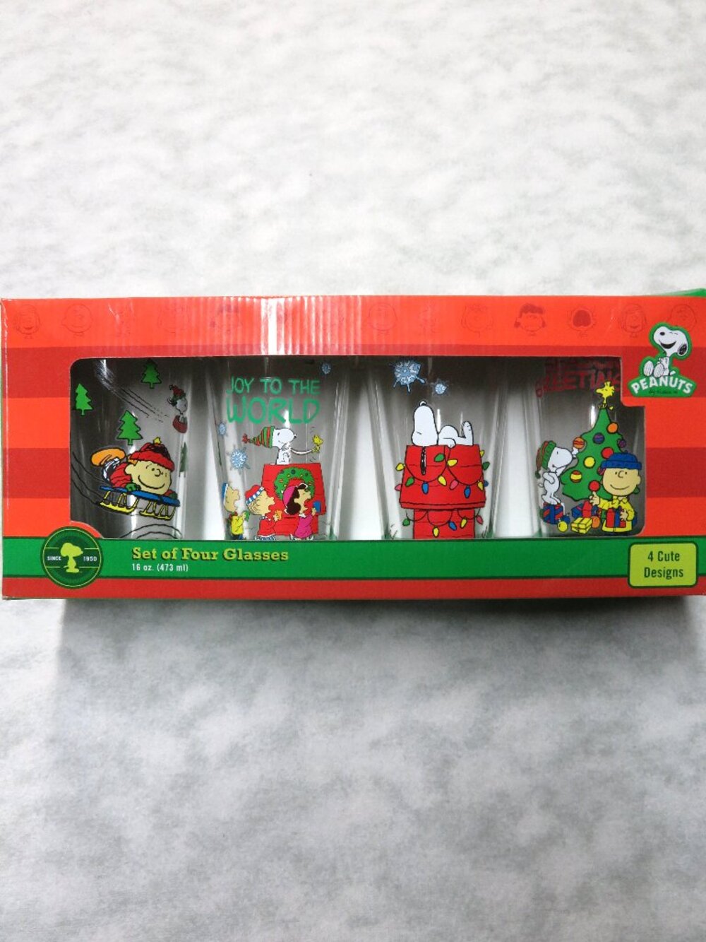 Peanuts Set of 4 16 oz. Christmas Glasses in Box